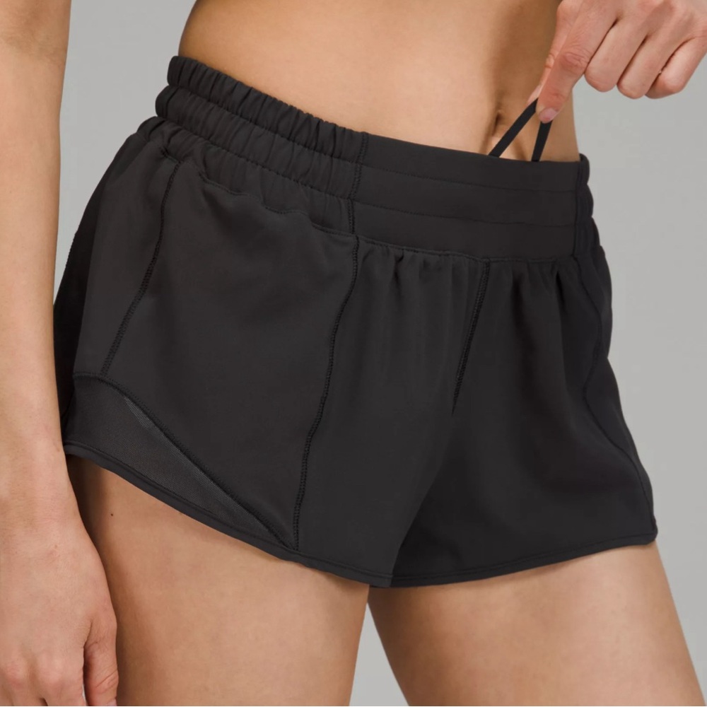 Hotty Hot Low-Rise Lined Short 2.5" size 6